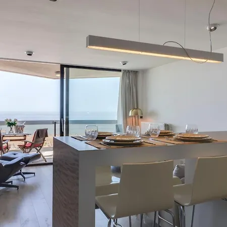 Luxury With Seaview Lejlighed