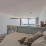 Апартаменти Luxury With Seaview *
